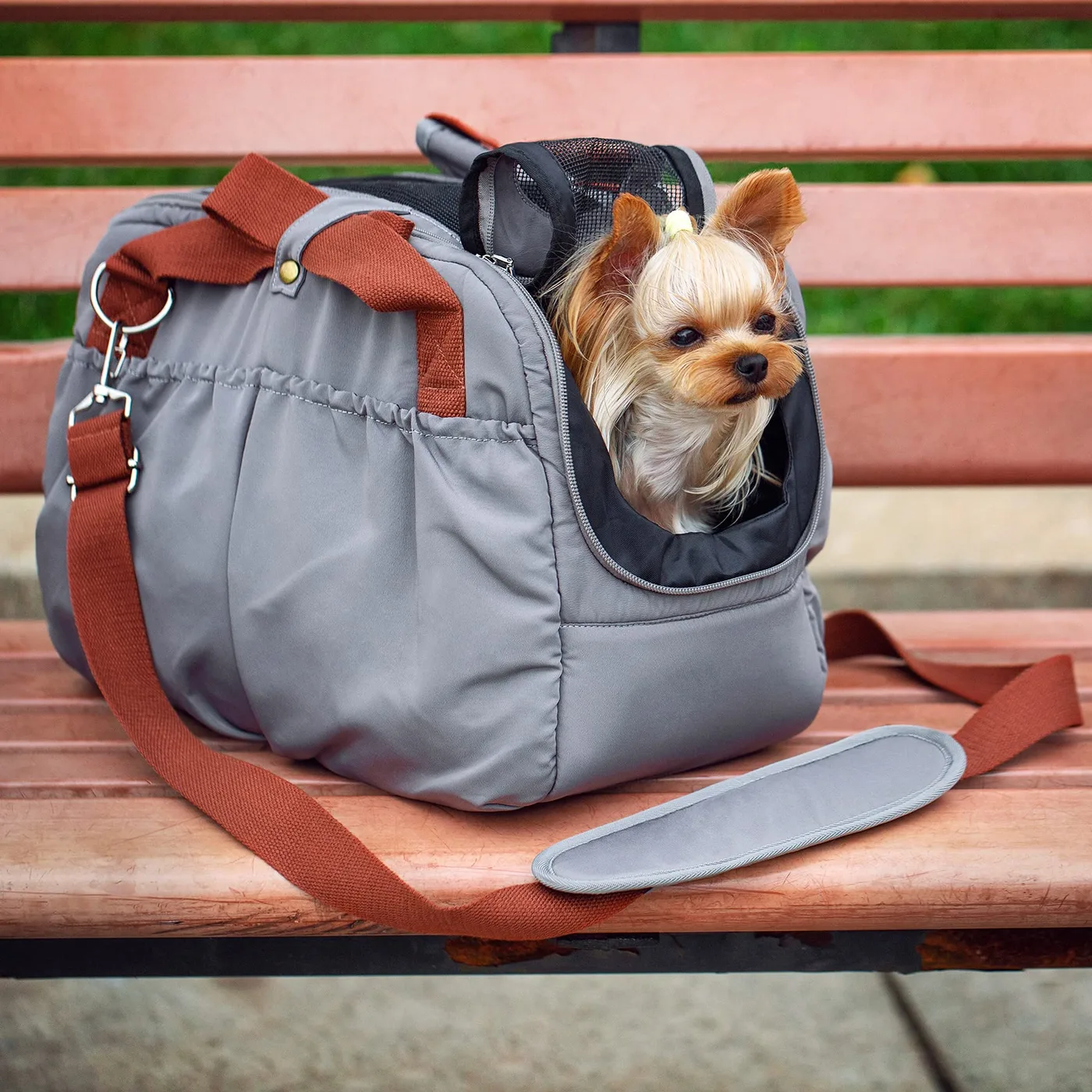 Pet Convertible: Multi-Way Carry - detail view supplied by QUANZHOU JUNYUAN BAGS