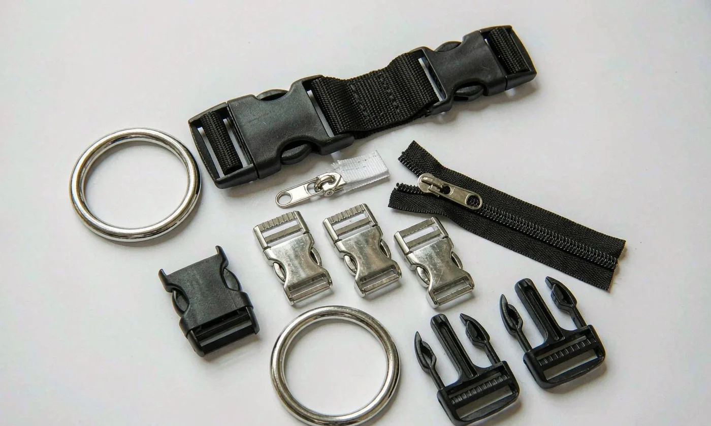Carbon Neutral Pet Bags: Offsets vs Real Cuts - detail view supplied by QUANZHOU JUNYUAN BAGS